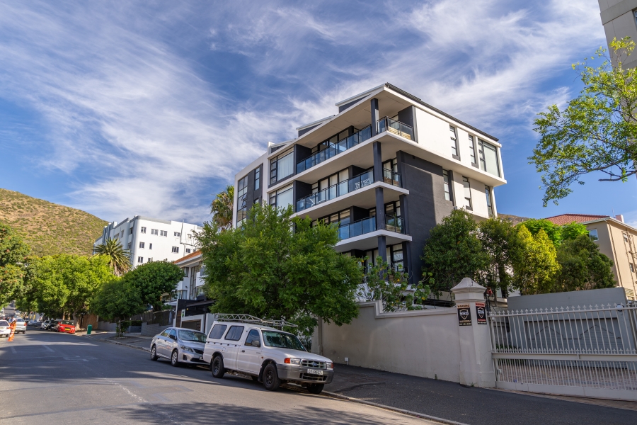 2 Bedroom Property for Sale in Sea Point Western Cape
